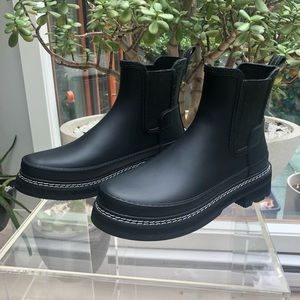 Hunter Refined stitch Chelsea rain boots
